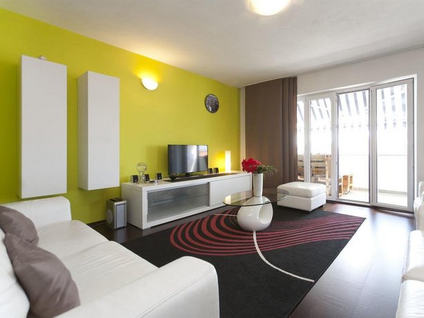 Apartments & Rooms Nikolic