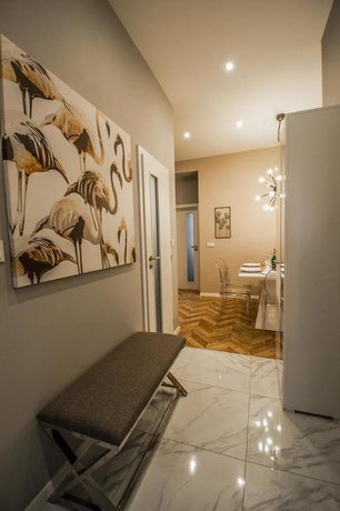 Executive Bright Apt by Ruterra