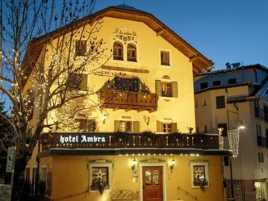 Ambra Cortina Luxury&Fashion Hotel