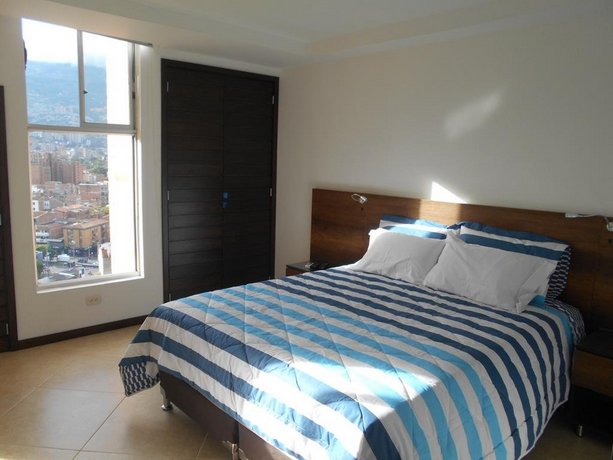 Apartasuites AV