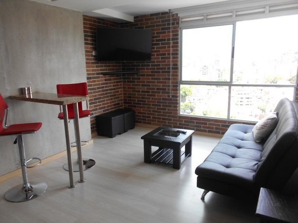 Apartasuites AV
