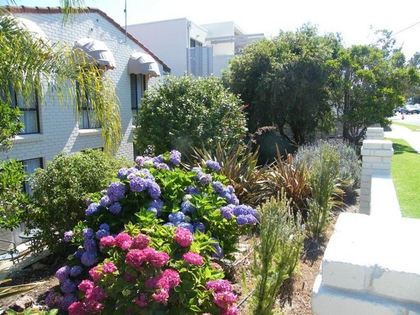 Capri Apartments