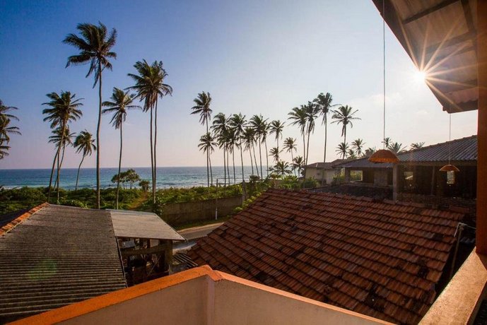 Cocoplant Surf Inn