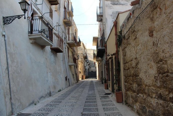 Nelle Antiche Mura