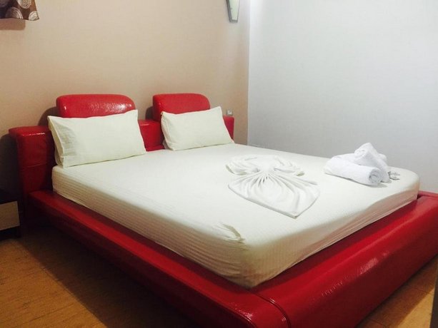 Godija Hotel & Suites