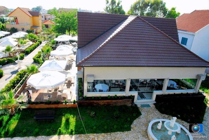 Godija Hotel & Suites