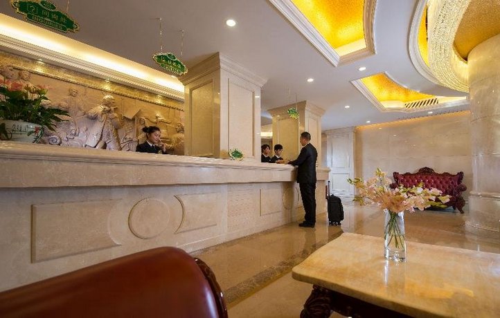 Vienna Hotel Shenzhen Exibition Center
