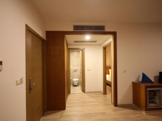 Casa De Playa Luxury Hotel and Beach