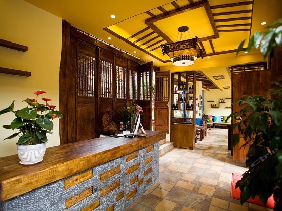 Manshan Caotang Snow Mountain Viewing Boutique Inn