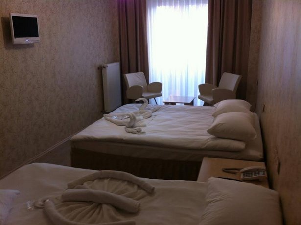 Cinas Hotel