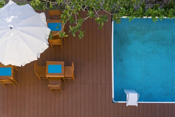 Thousand-Ten Thousand Residence & Hotel