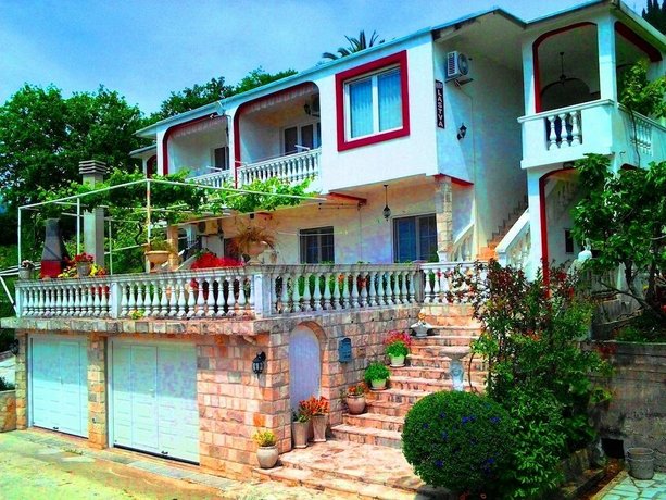 Villa Lastva Apartments