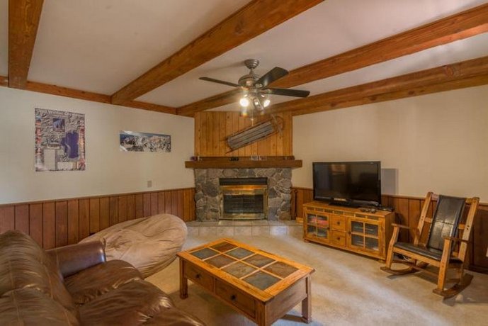Zurich Den by Tahoe Truckee Vacation Properties