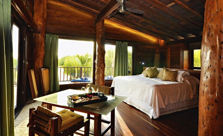 Deluxe Handcrafted 4 Br Oceanfront Treehouse