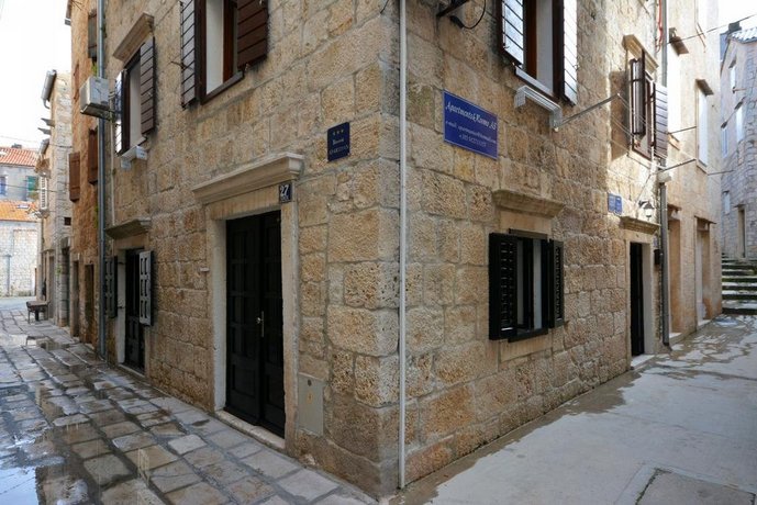 Apartments & Rooms As