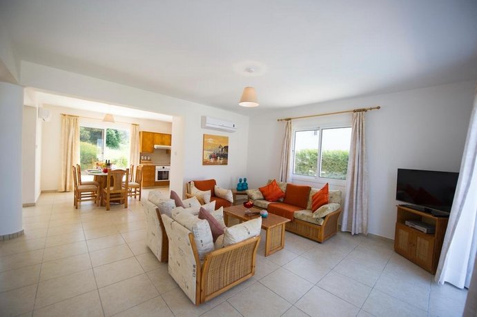 Sandy Coast Villa Petunia