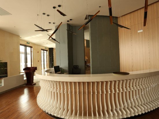 Elegance Hotel Luoyang Airport Industrial Cluster
