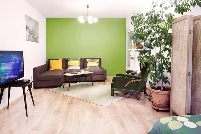 Lovely Garden Flat near Royal Park
