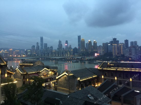 Liangjiang Jiyi Hotel