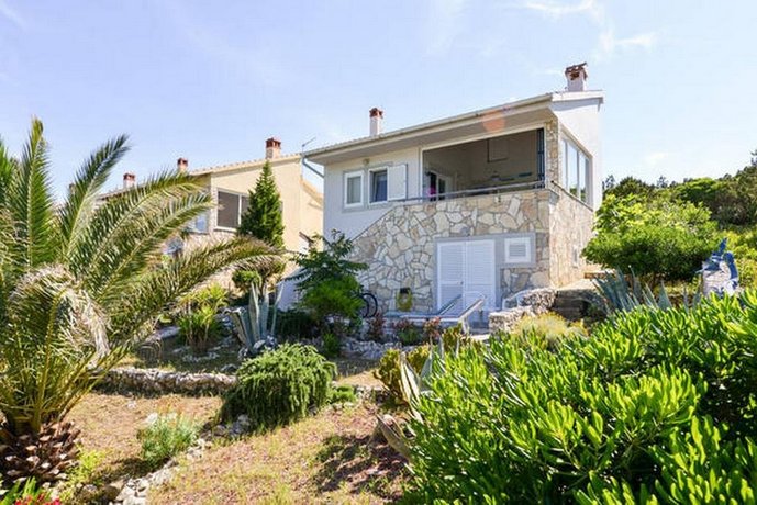 Cosy house by the sea