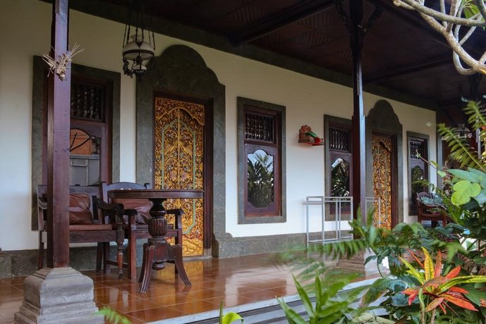 Ina Inn
