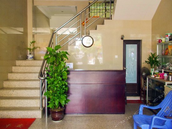 Yayuanju Hostel