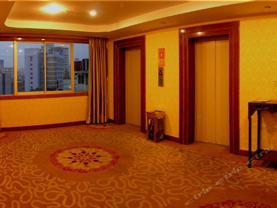 Phoenix Hotel Longyan