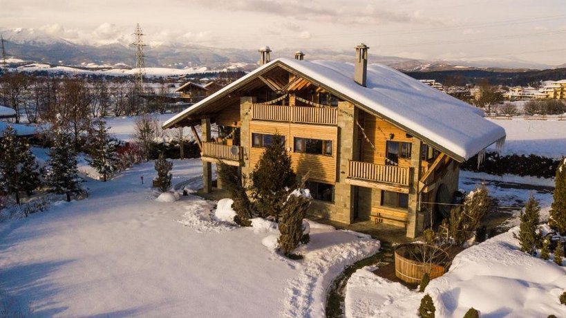 Everest Chalet