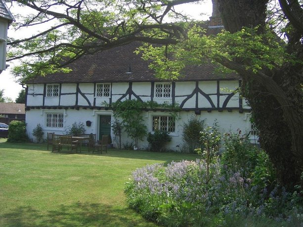 Strawberry Cottage B&B