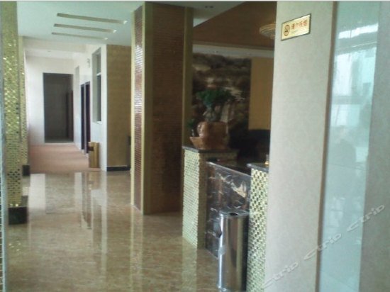 Cloud Chain Lijiang Huangchao Hotel Gucheng Heilongtan Branch