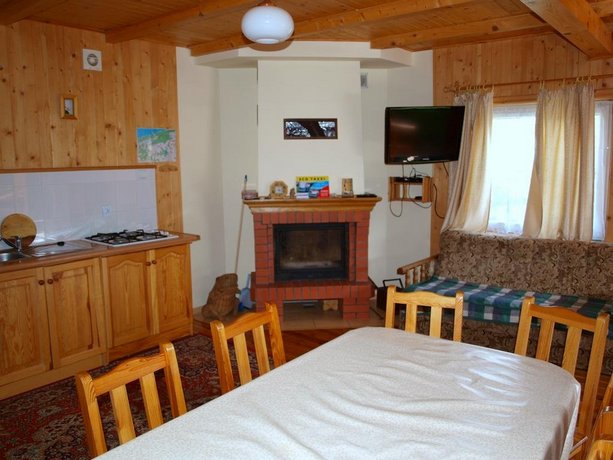 8-Osobowy Drewniany Domek Andrzej
