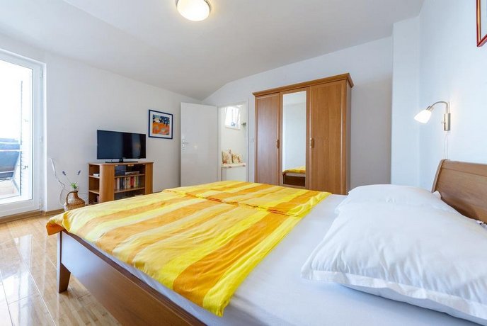 Apartment Viola