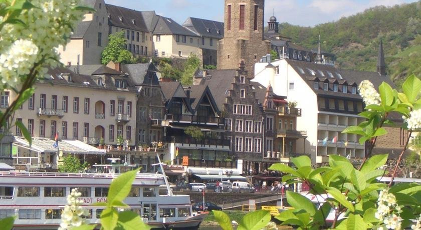 Zum Weingutsmuseum
