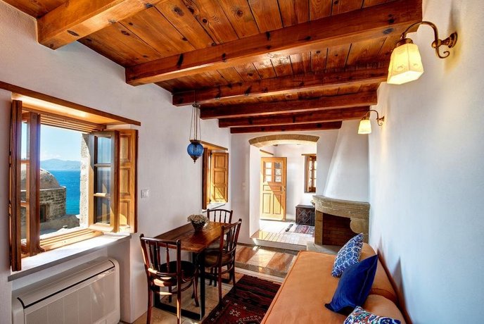Malvasia Traditional Hotel