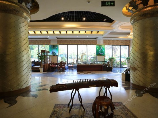 Wolongju Leisure Business Hotel