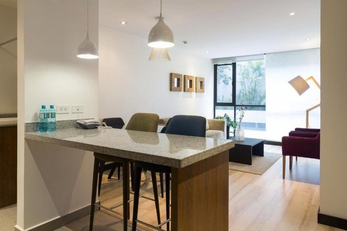 Suites Metropoli Bristol Park