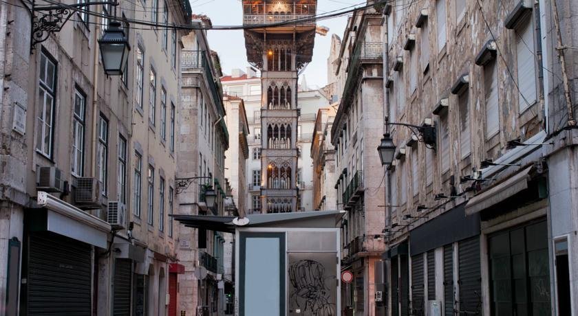 Castle View at Lisbon Heart By TimeCooler