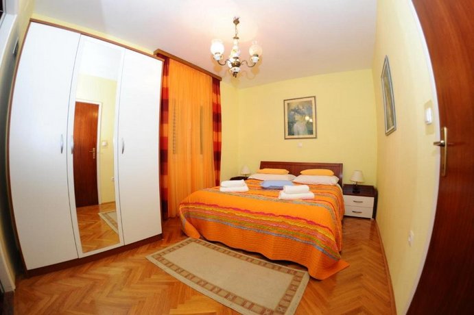 Lanterna Puntamika apt near beach