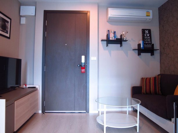 Rhythm Sathorn-Narathiwas F21 RM222