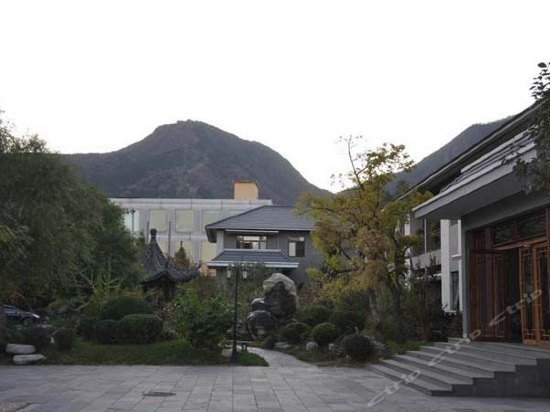 Fragrant Hills Holiday Business Hotel