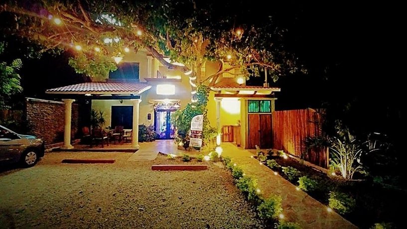 El Roble Hotel