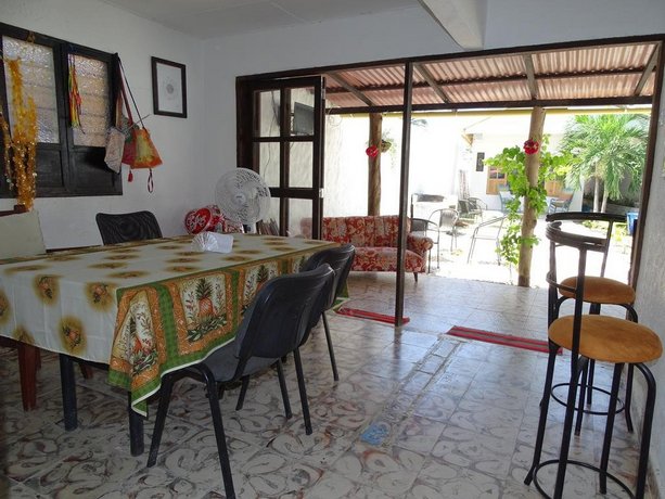 KasaMar Hostal