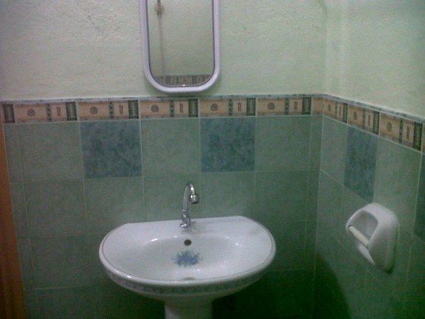 Casa Bonita Inn - Hostel