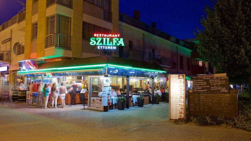 Szilfa Etterem Mariann Apartman