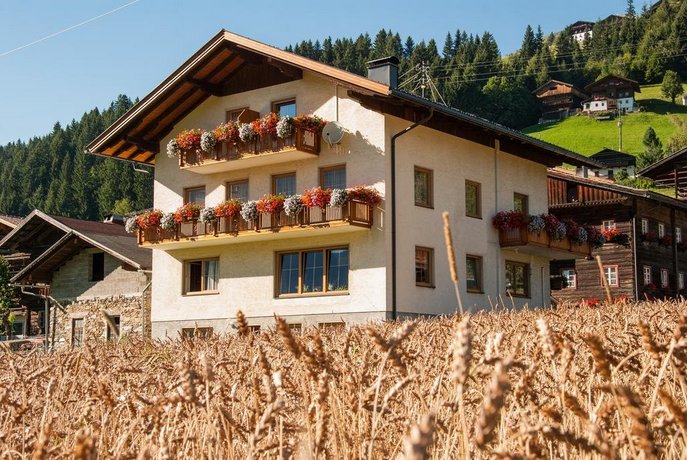 Haus Guggenberger Lesachtal Valley Austria thumbnail