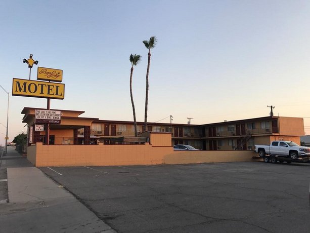 OYO Hotel Yuma AZ Near Lutes Casino