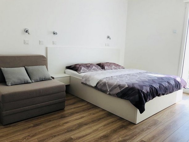 Rocky Beach Rooms