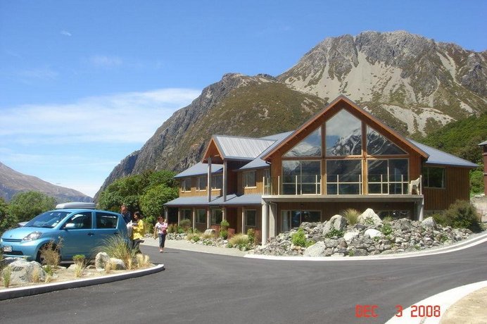 Aoraki Mount Cook Alpine Lodge