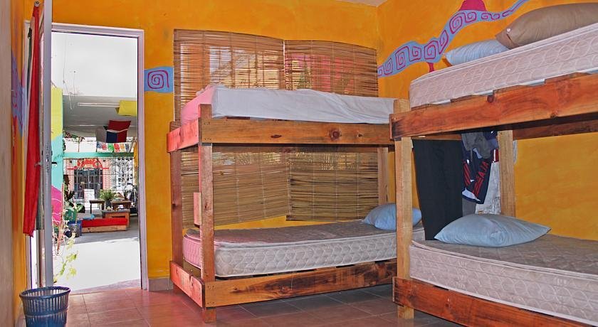 Tres Mundos Hostel