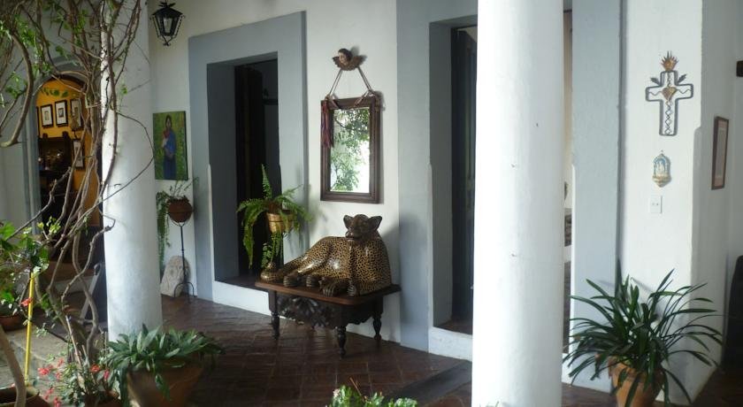Casa Felipe Flores